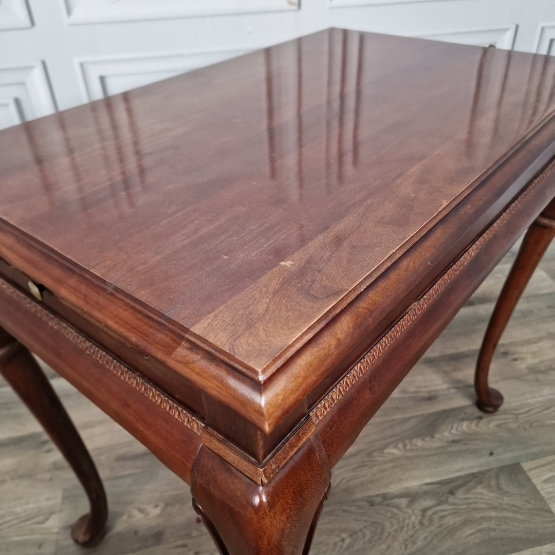 Vintage Antique Queen Anne Style Mahogany Side Table Pull-Out Slide - Cabroile