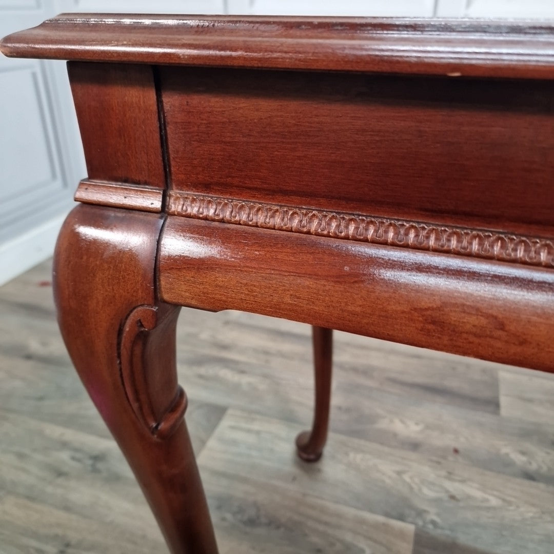 Vintage Antique Queen Anne Style Mahogany Side Table Pull-Out Slide - Cabroile