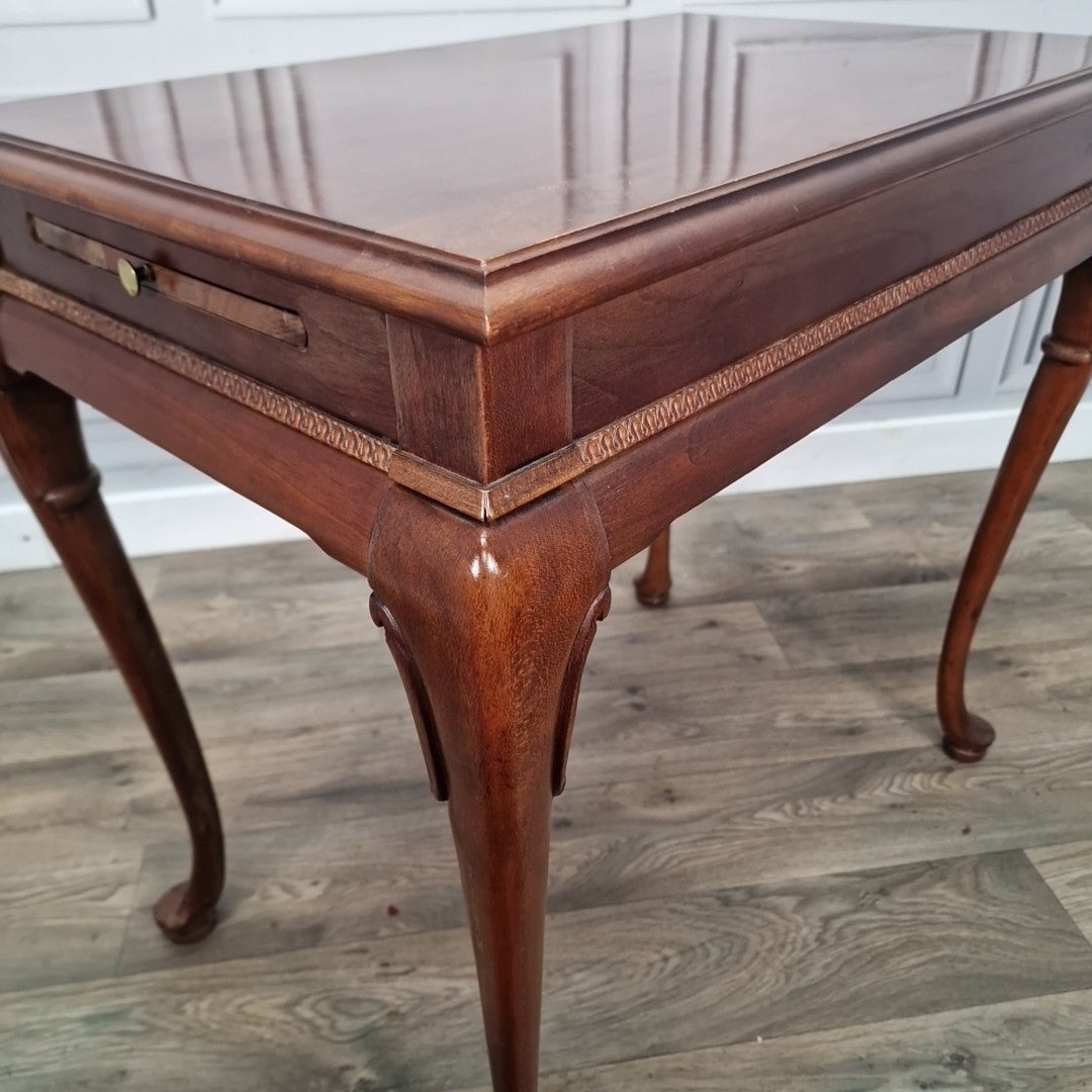 Vintage Antique Queen Anne Style Mahogany Side Table Pull-Out Slide - Cabroile